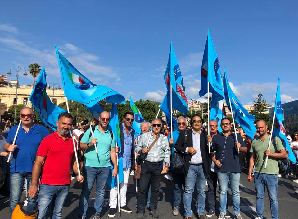 “FRIDAYS FOR FUTURE”: LA UIL MESSINA PRESENTE ALLA BELLISSIMA MANIFESTAZIONE DEGLI STUDENTI