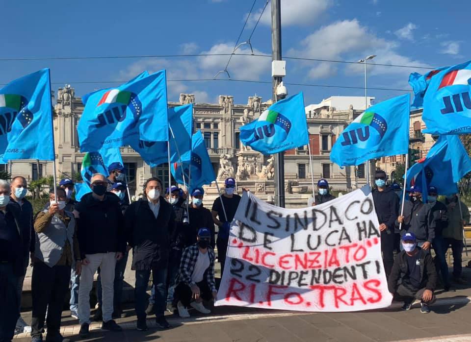 IL SINDACO DE LUCA HA “LICENZIATO” 22 LAVORATORI DELLA RIFOTRAS, FERMIAMO QUESTA ENNESIMA MACELLERIA SOCIALE