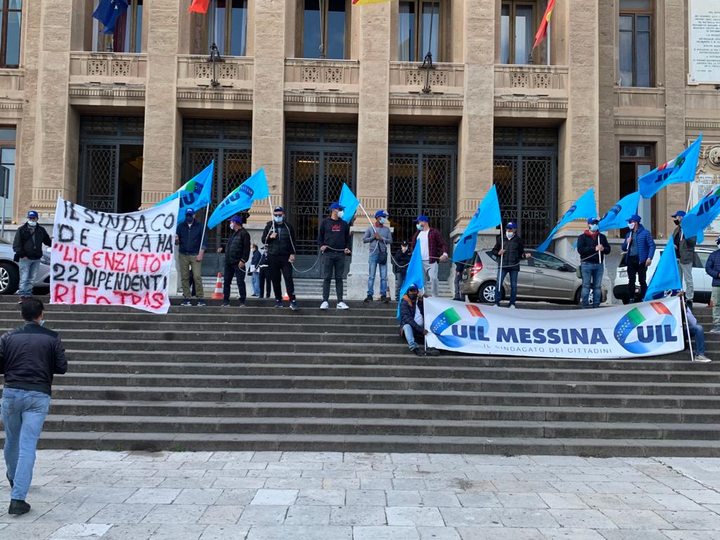 VERTENZA RIFOTRAS, NUOVA MANIFESTAZIONE DELLA UIL: CON IL PANE DEI LAVORATORI NON SI SCHERZA VERTENZA RIFOTRAS, NUOVA MANIFESTAZIONE DELLA UIL: CON IL PANE DEI LAVORATORI NON SI SCHERZA