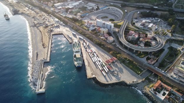 SCIOPERO LAVORATORI DEL PORTO DI TREMESTIERI, LA RISPOSTA DELLA UIL ALL’APPELLO DEL PRESIDENTE MEGA