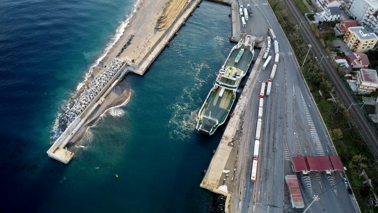 PORTO DI TREMESTIERI, FERMIAMO IL TENTATIVO DI SABOTARE E AFFOSSARE LA COSTRUZIONE DELL’IMPORTANTE OPERA IFRASTRUTTURALE